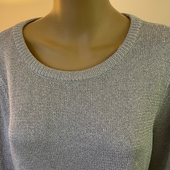 Calvin Klein, Silver Glitter Top with 3 Tier Ruffle Sleeves Sz Lg - Picture 4 of 7